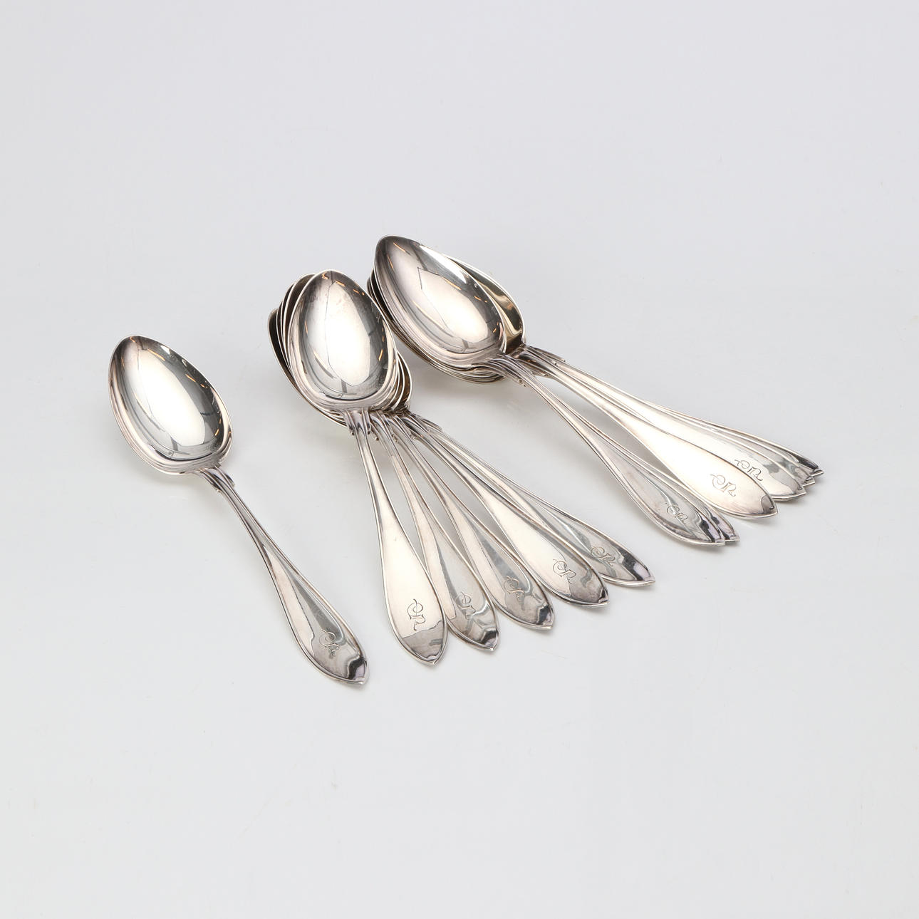 SKEDAR, 12 ST. Silver. Vikt ca 680 gram. Svensk spetsig modell