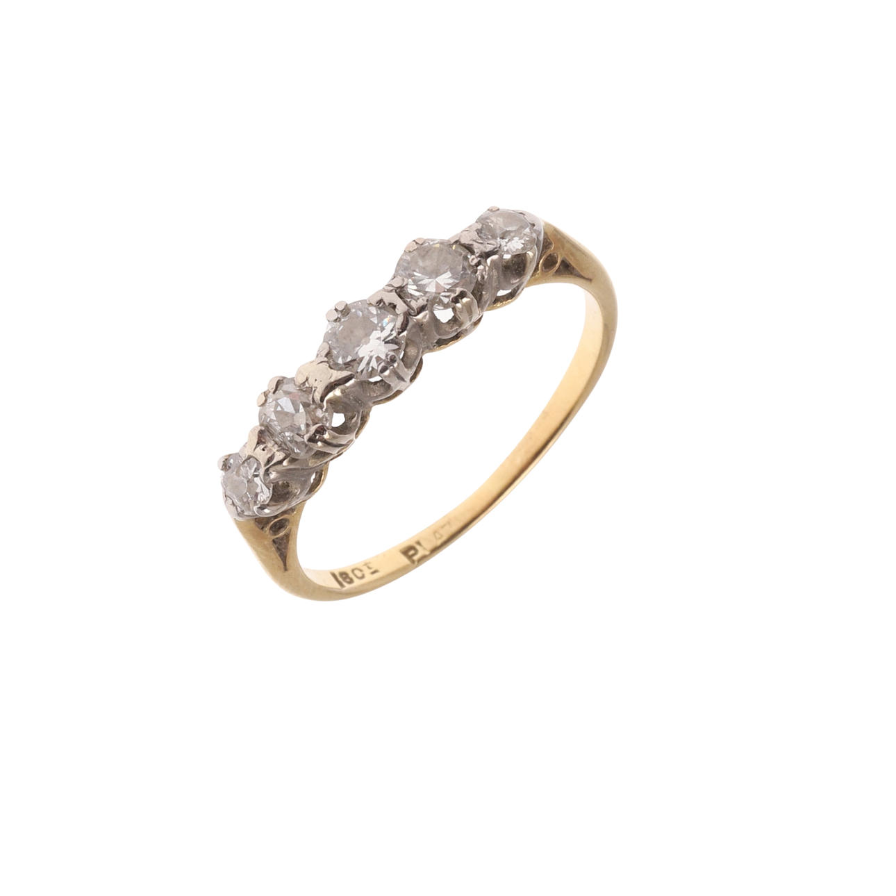 A DIAMOND FIVE STONE RING.