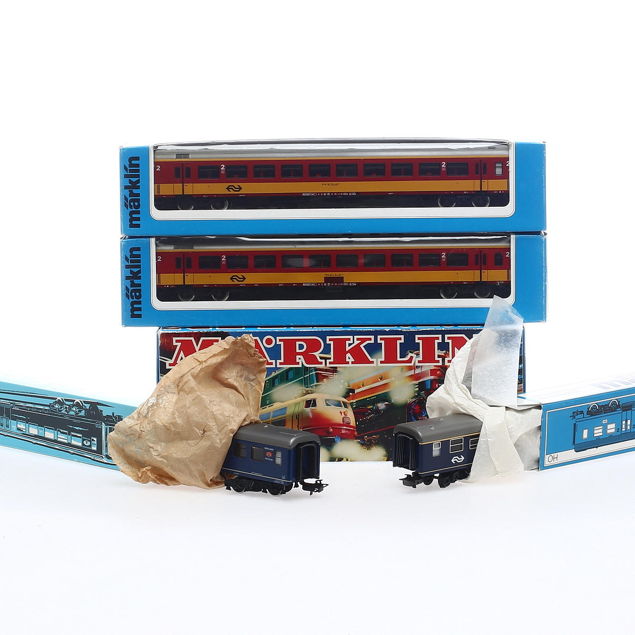 MÄRKLIN ett lok 3055.3 och 4 vagnar Holland, Originalkartonger.