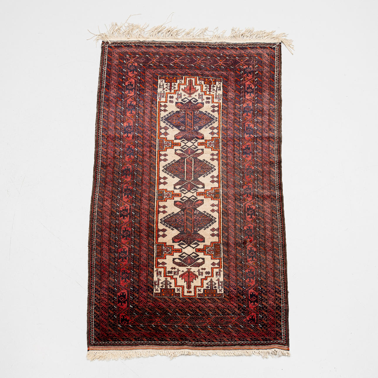 MATTA, orientalisk, ca 200 x 110 cm.