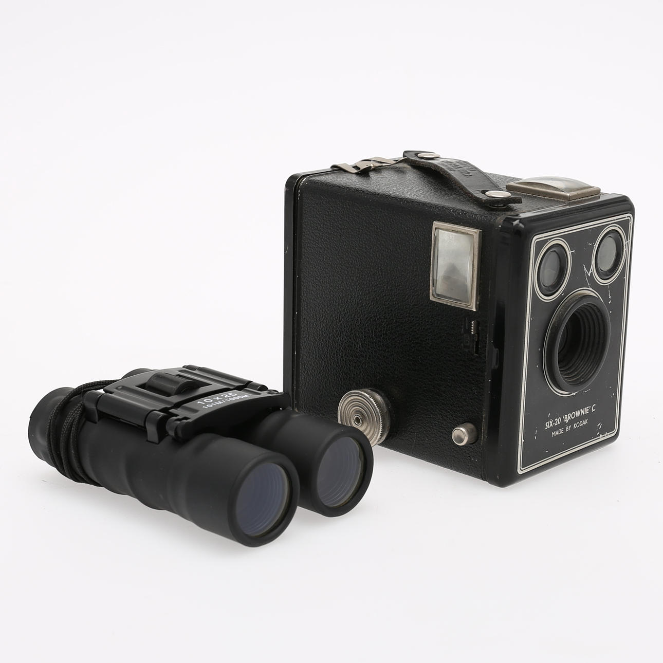 DRAWER CAMERA "Brownie". BINOCULARS 1900s.