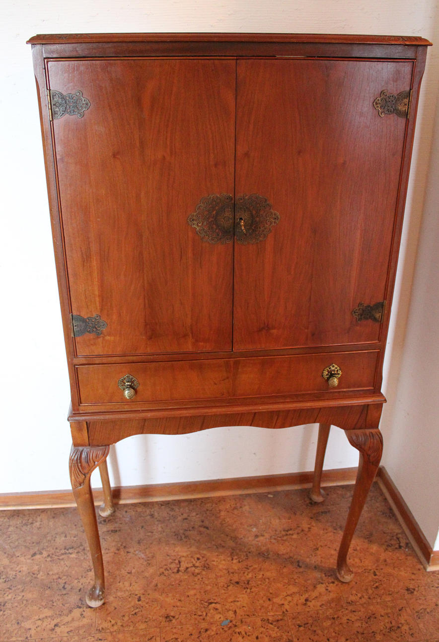 SERVERINGSSKÅP, 1940/50-tal.