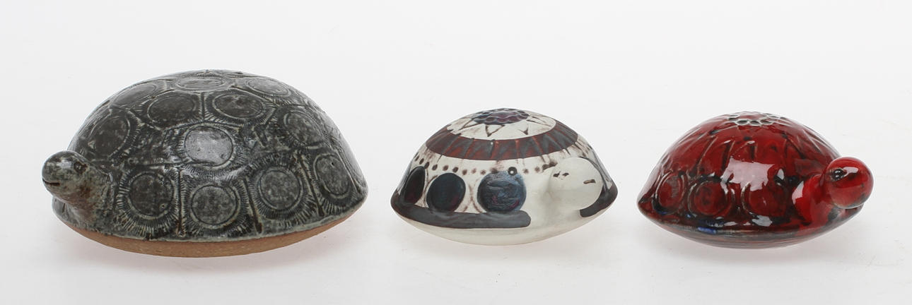 FIGURINER, 3 st, stengods, Sköldpaddor, Lisa Larson, Gustavsberg.