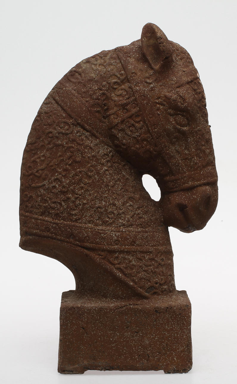 SKULPTUR i form av häst, keramik, 2000-tal.