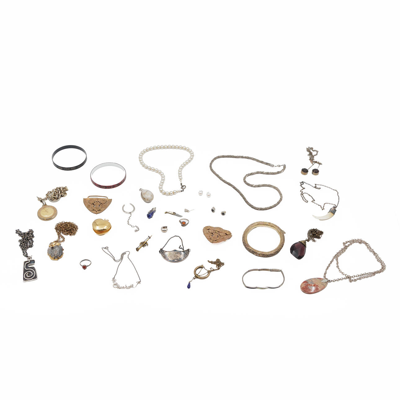 BIJOUTERIER, ARMBAND, BÄLTESSPÄNNE, HALSBAND, HÄNGEN, RINGAR M.M.