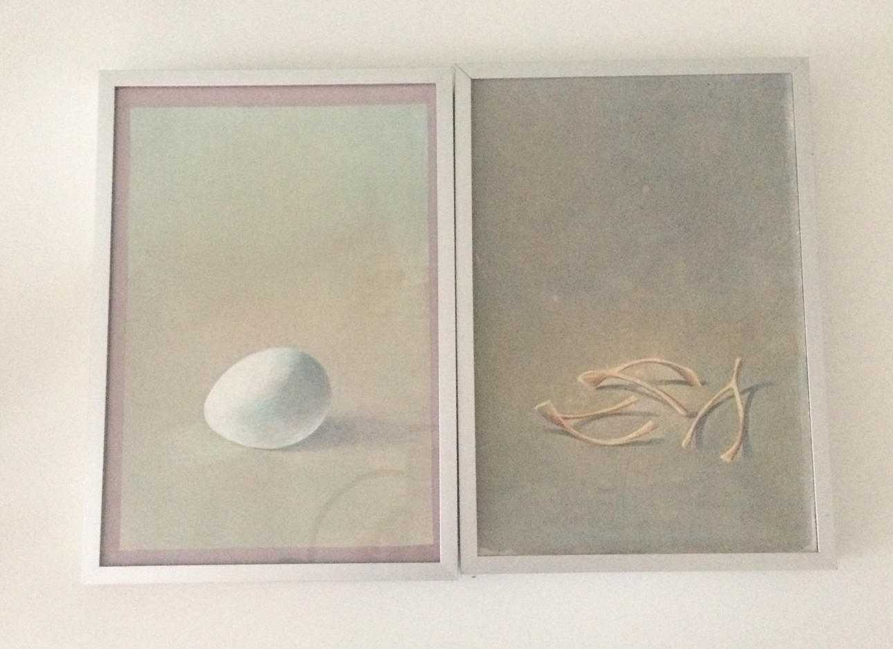 UNBEKANNTER KÜNSTLER. Två studier, blandteknik på papper, en inramad bakom glas, daterad.