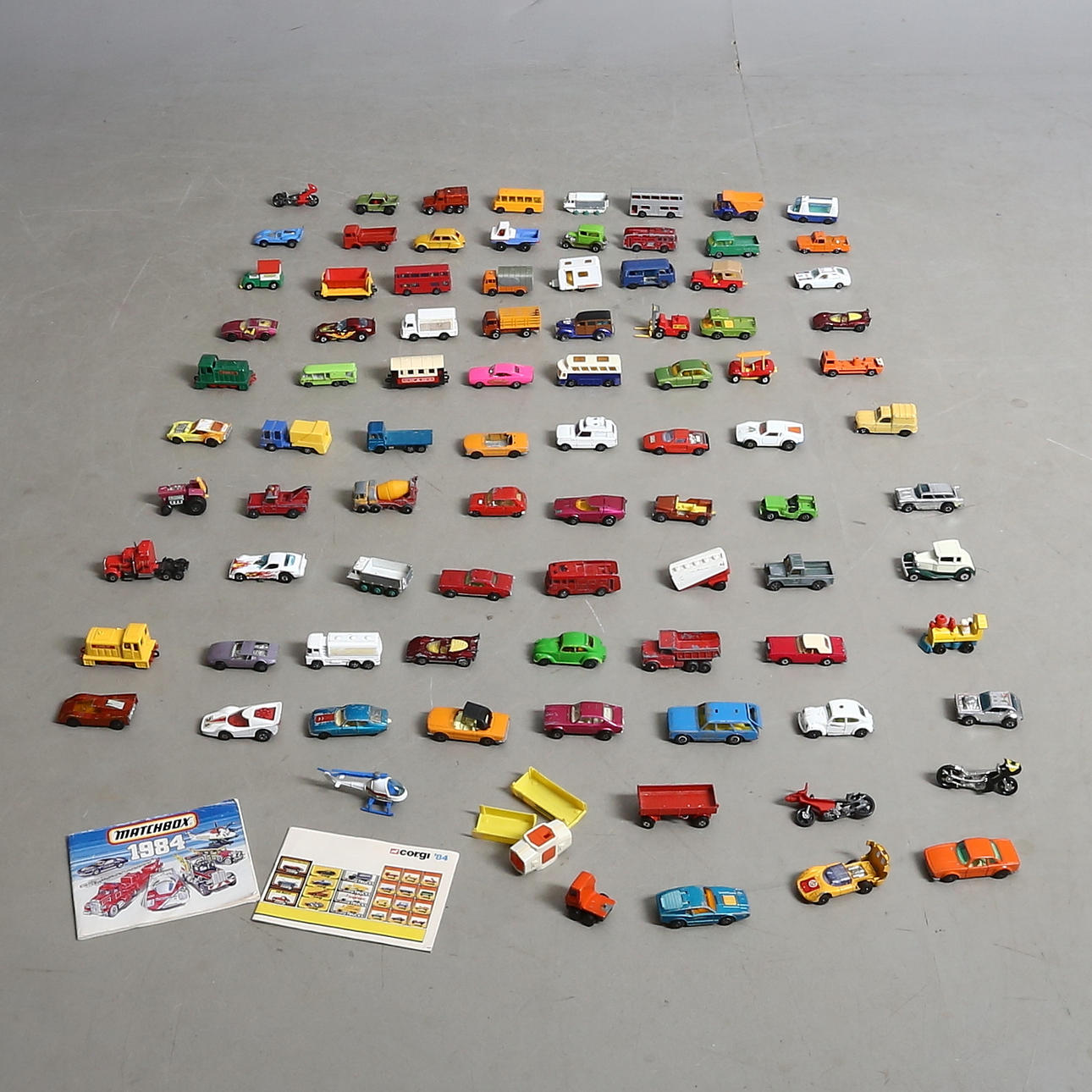 LEKSAKSBILAR, ca 87 st, bl.a. Lesney Matchbox, Corgi Juniors.