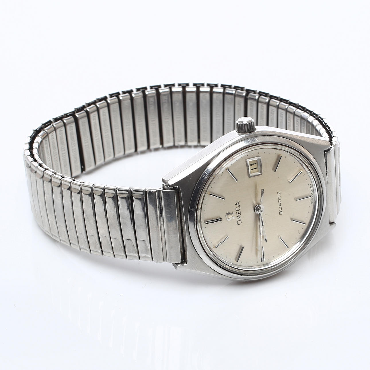 ARMBANDSUR, Omega, quartz, cal 1370, boett av stål.