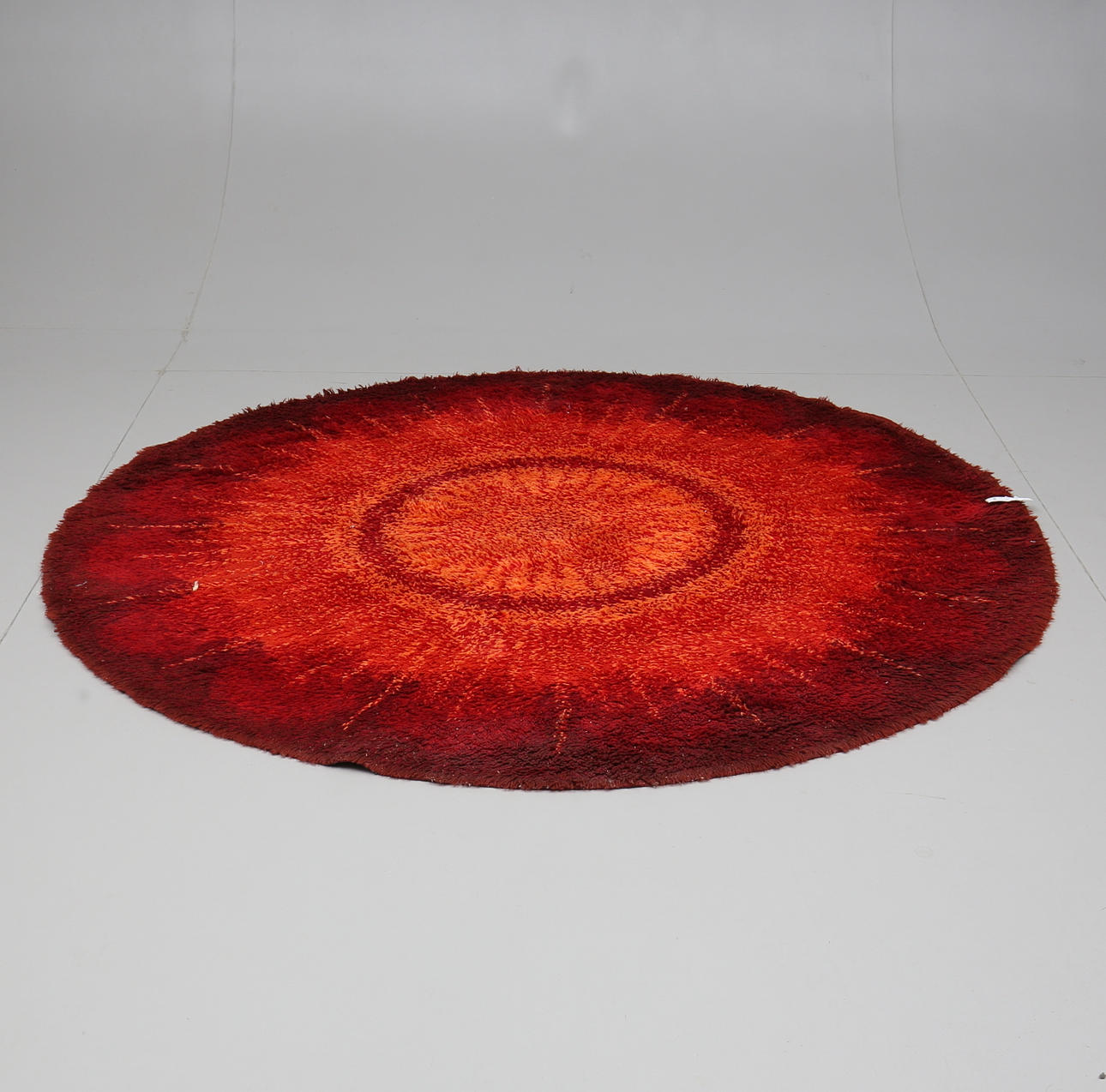 MATTA, rya. Diameter ca 197 cm.