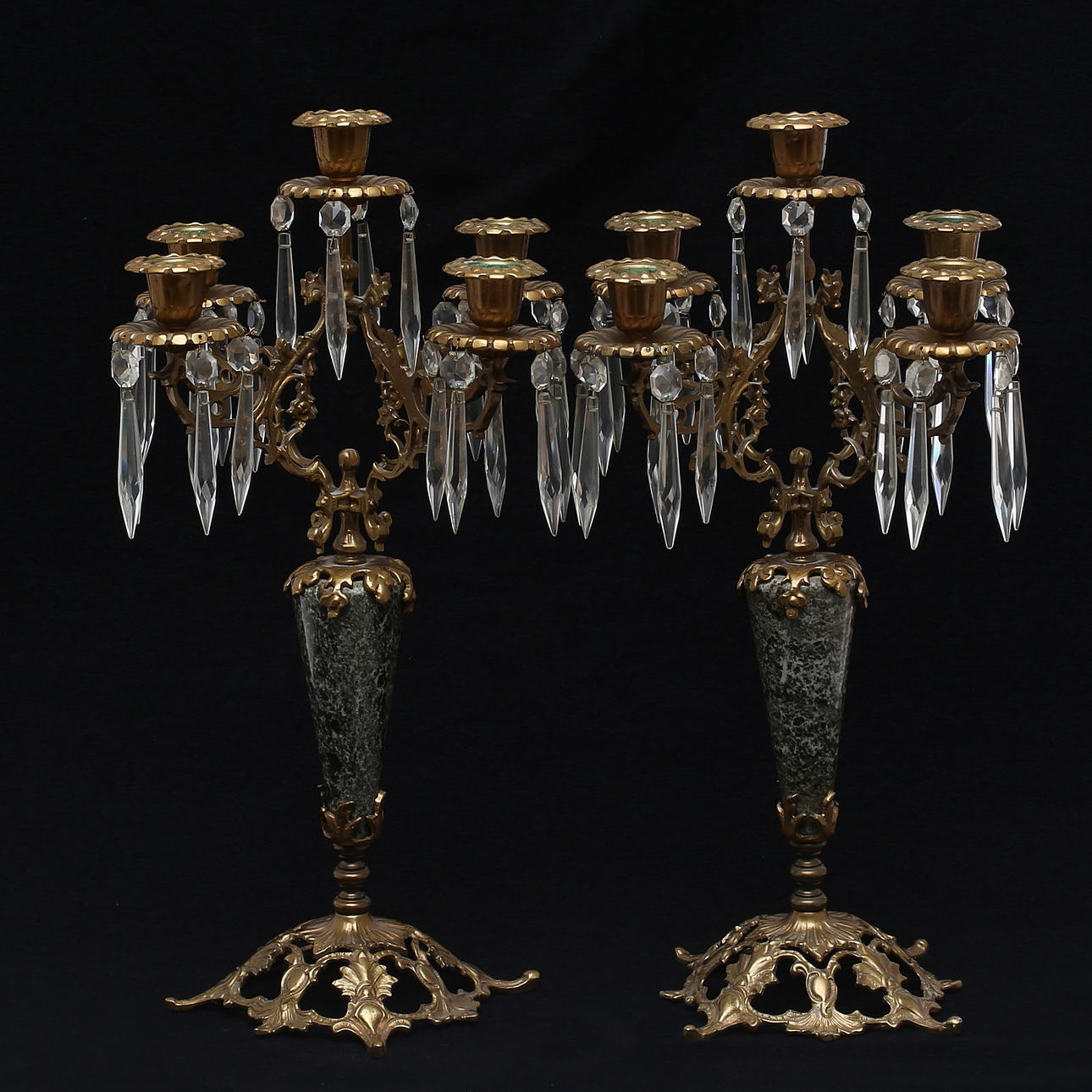 KANDELABRAR, 1 par, för 5 ljus vardera, oscarianska, sent 1800-tal.