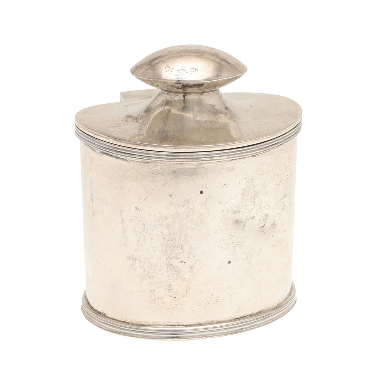 AN EARLY 20TH CENTURY SILVER CADDY.