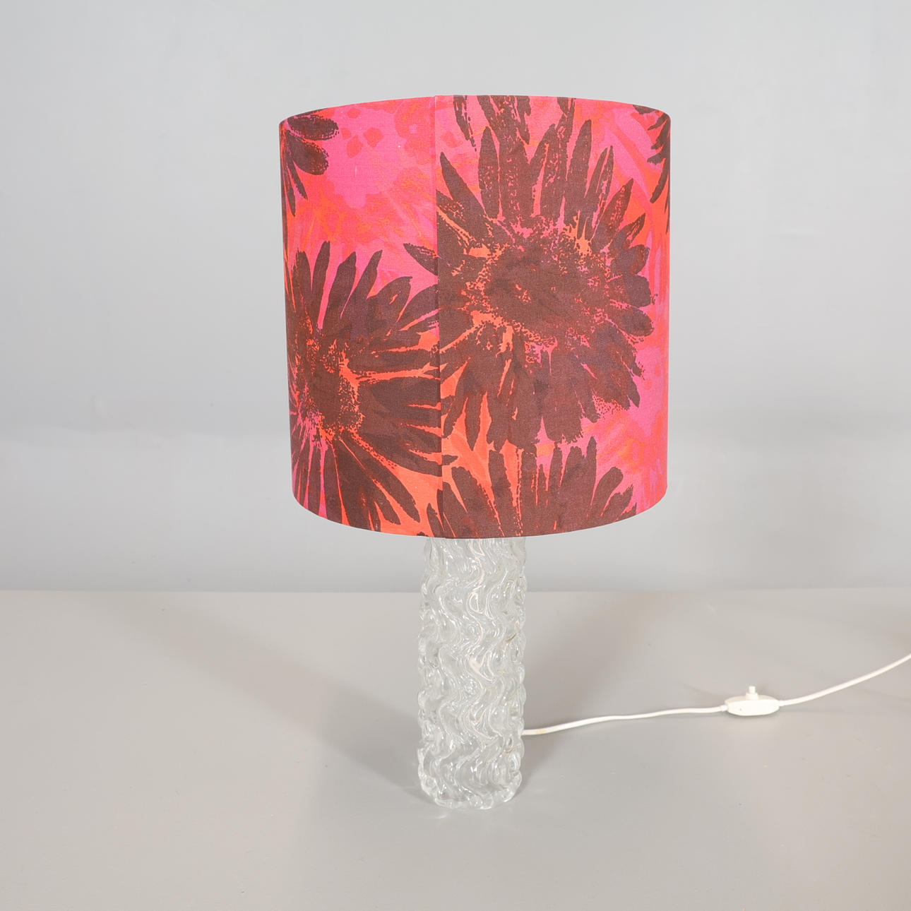 BORDSLAMPA, glas 1900-talets andra hälft.