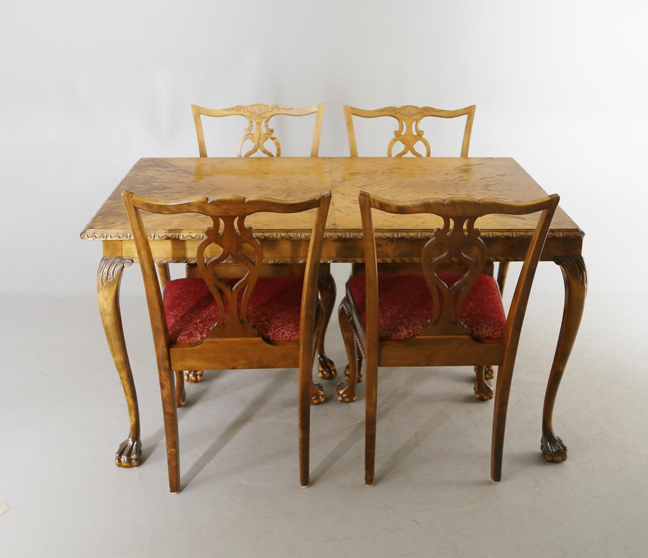 MATSALSMÖBEL, 5 delar, Chippendalestil, 1900-tal.