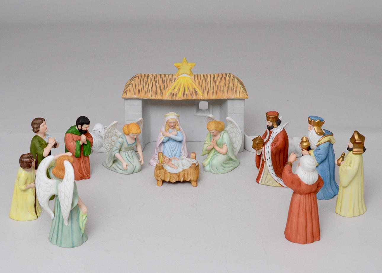 JULKRUBBA, 15 delar, porslin, efter Jenny Nyström, Kalmar Länsmuseum.