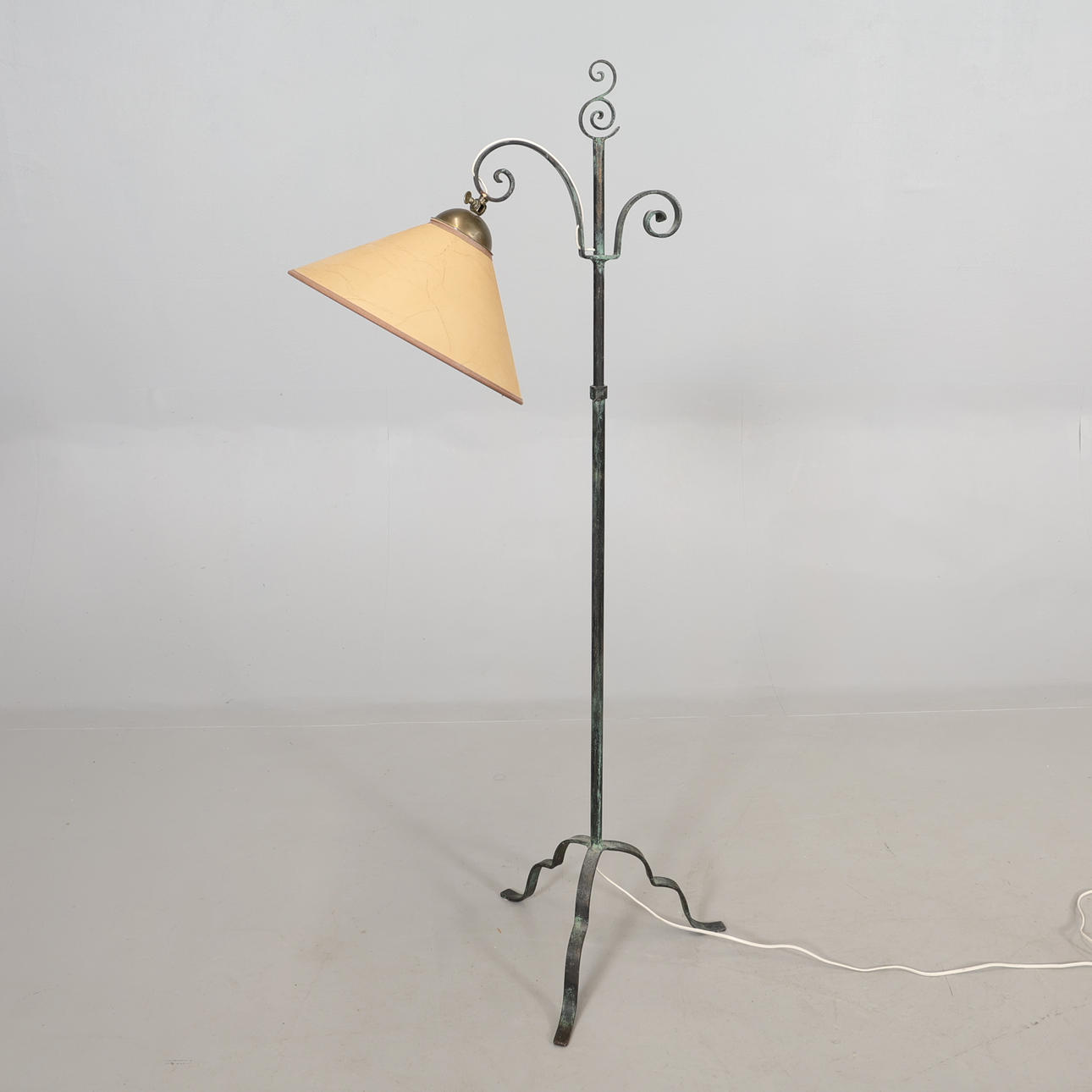 GOLVLAMPA metall.