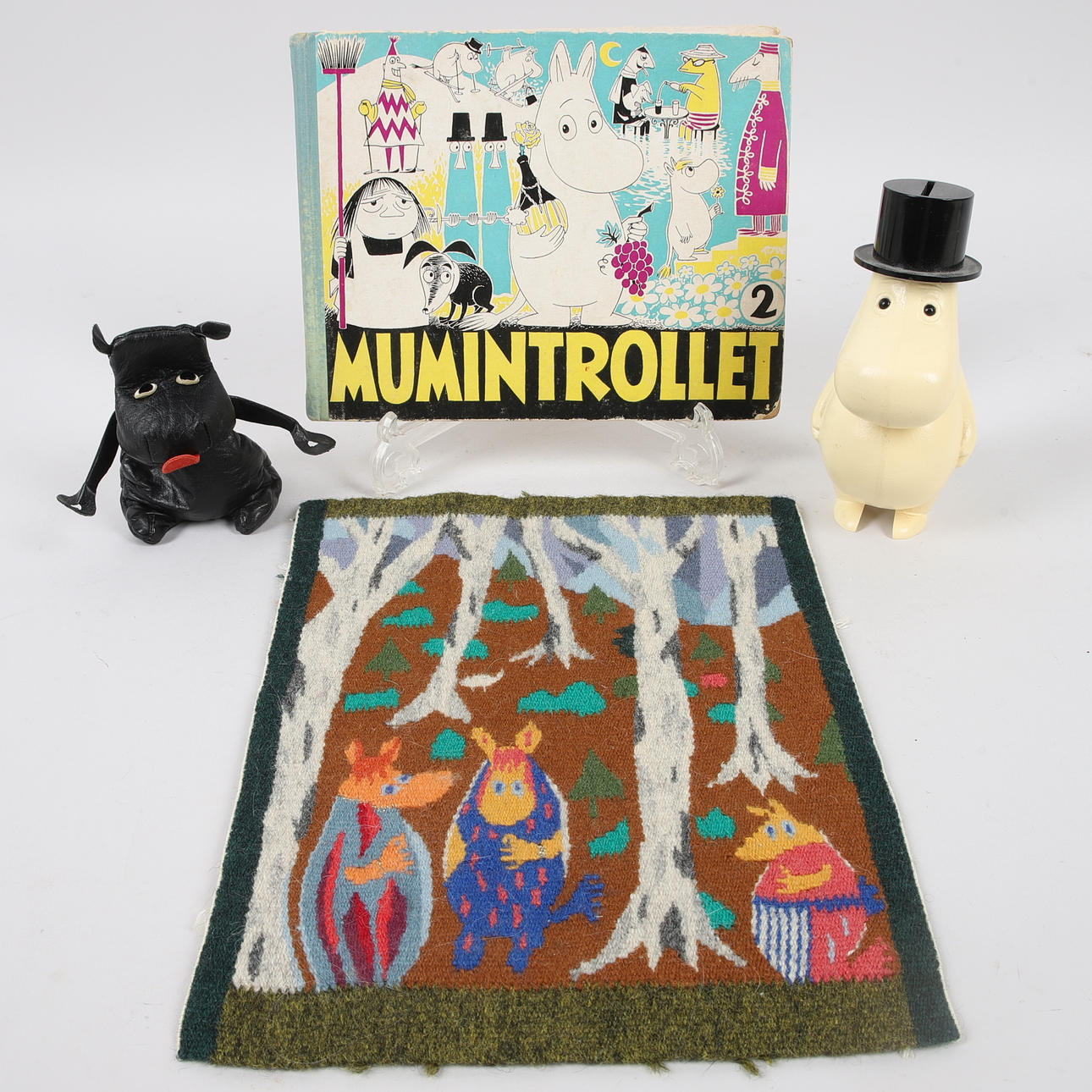 MUMINFÖREMÅL, 4 delar, bl.a. bok Mumintrollet 2 och sparbössa Muminpappa, Tove Jansson, 1900-talets andra hälft