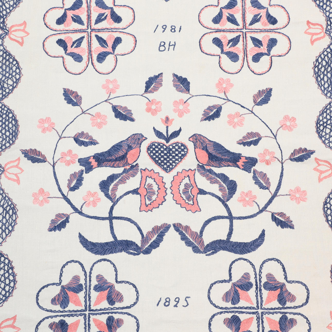 BLEKINGESÖM, hängkläden, 2 st, textil, 1900-tal.