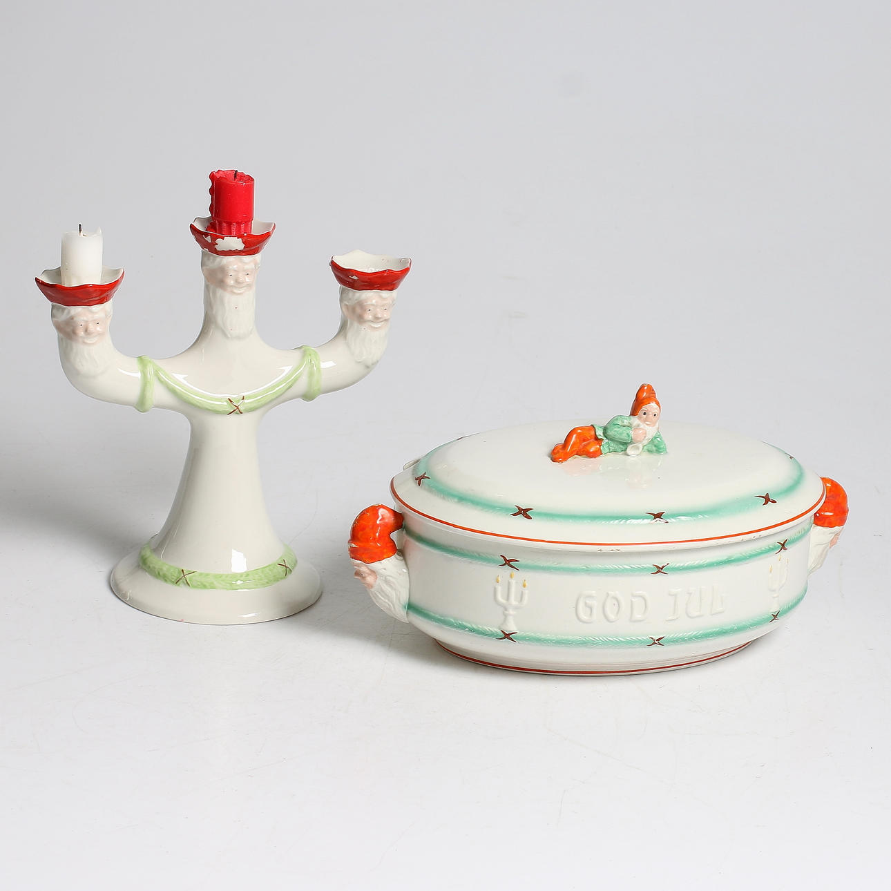 GRÖTKAROTT samt KANDELABER, porslin, GOD JUL, Gustavsberg, 1900-tal.