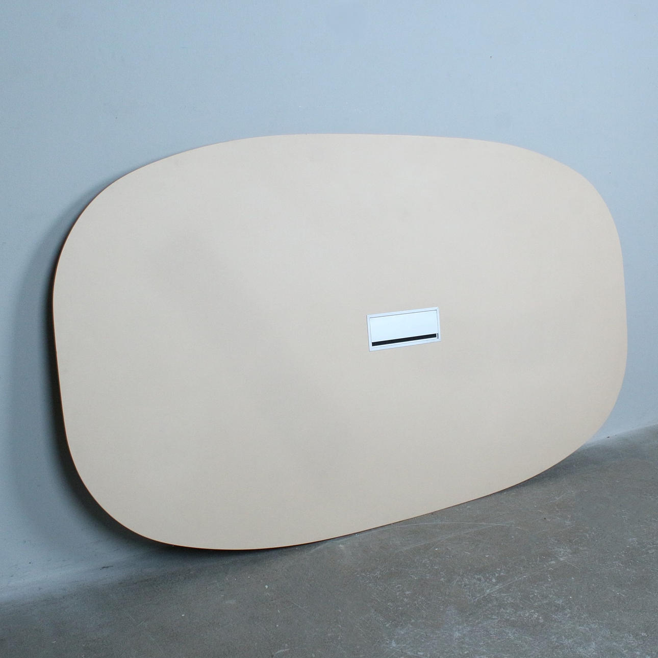 CHARLES EAMES. Segmenterad bordskiva.