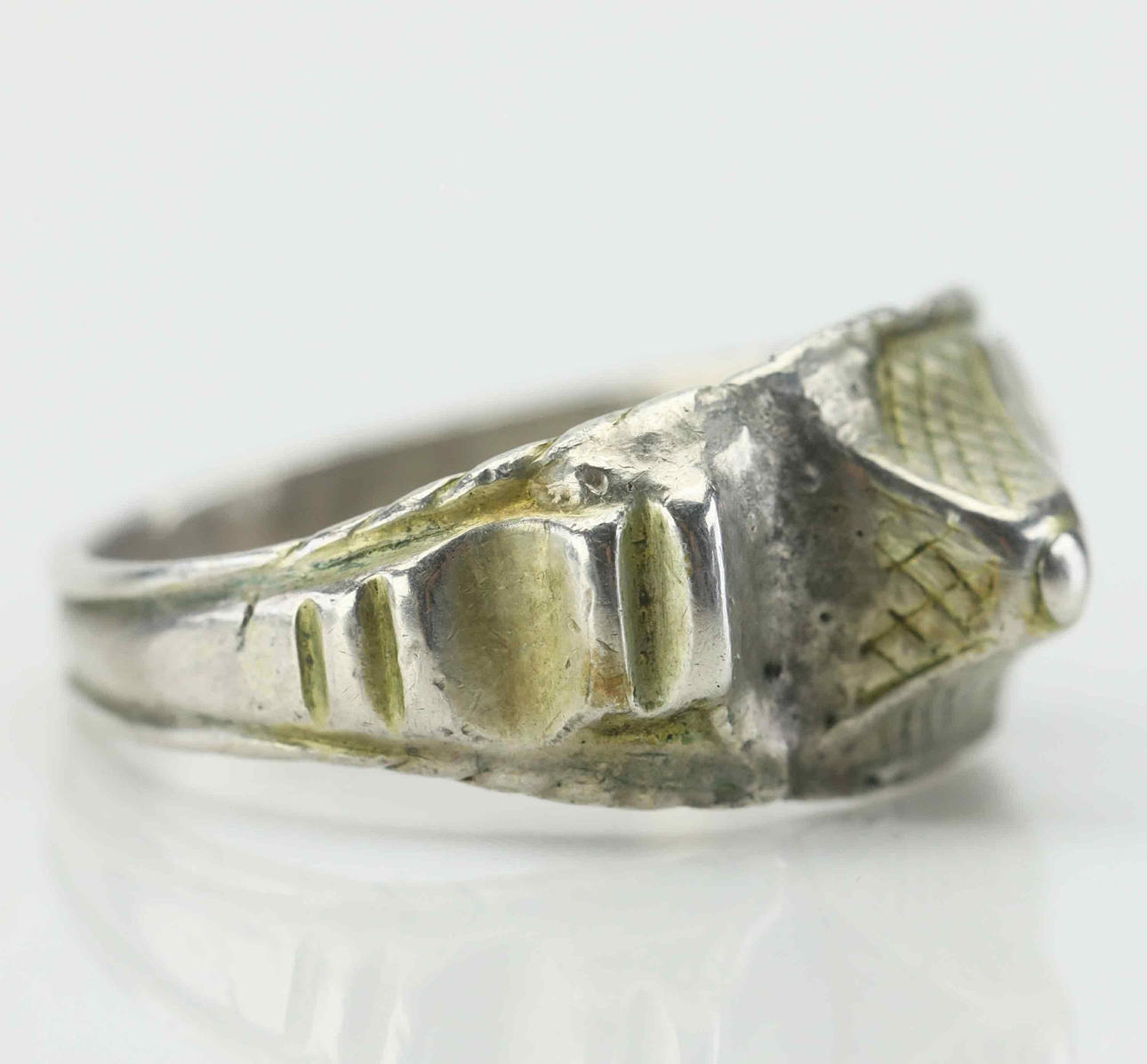 RING, so-called "knoppring/knappring", gilt silver, Delsbo, Hälsingland, circa 18th century.