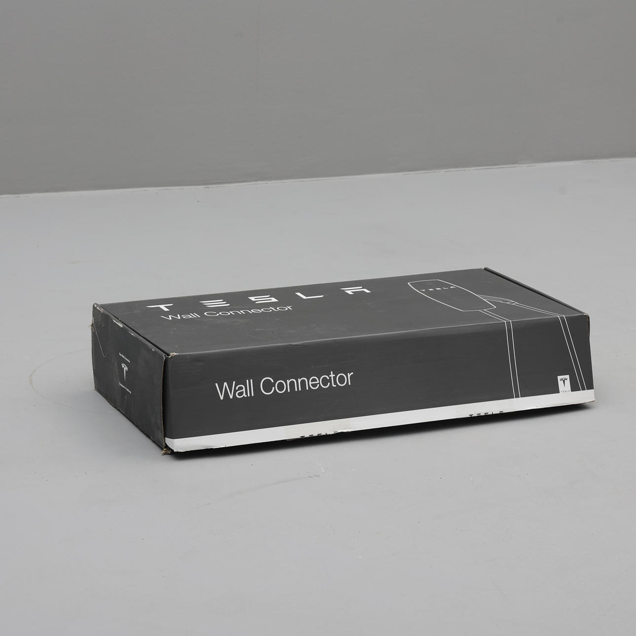 LADDSTATION, Tesla, ny i förpackning.