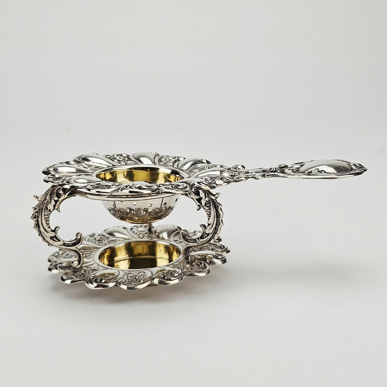 TESIL MED STÄLL, silver, vikt ca. 131 gram.