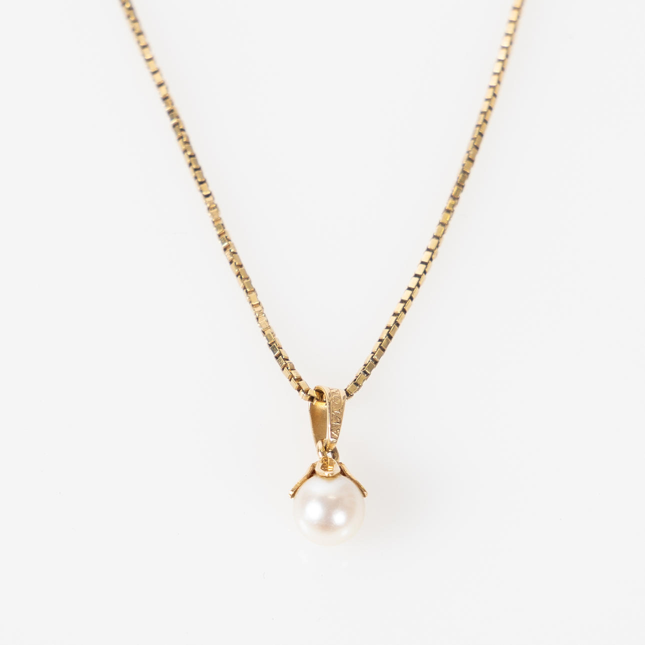 HÄNGE MED KEDJA, 18K guld.