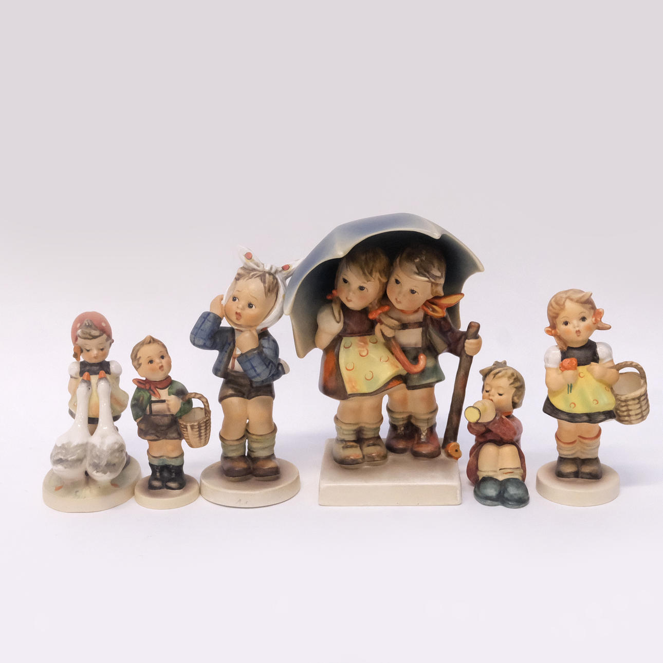 HUMMEL / GOEBEL, SJU FIGURINER.