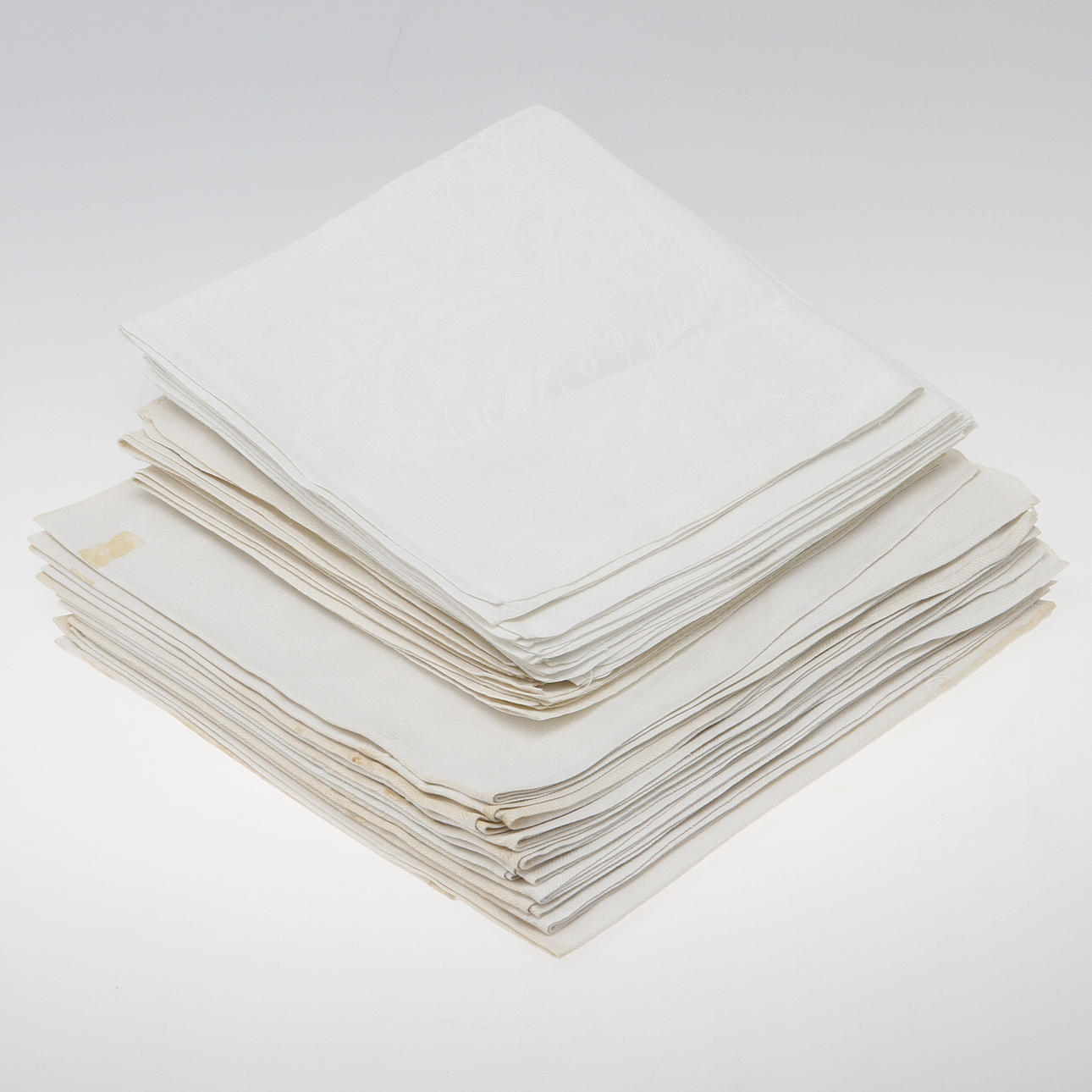 SERVETTER, 24 st, snarlika, 1900-talets första del.