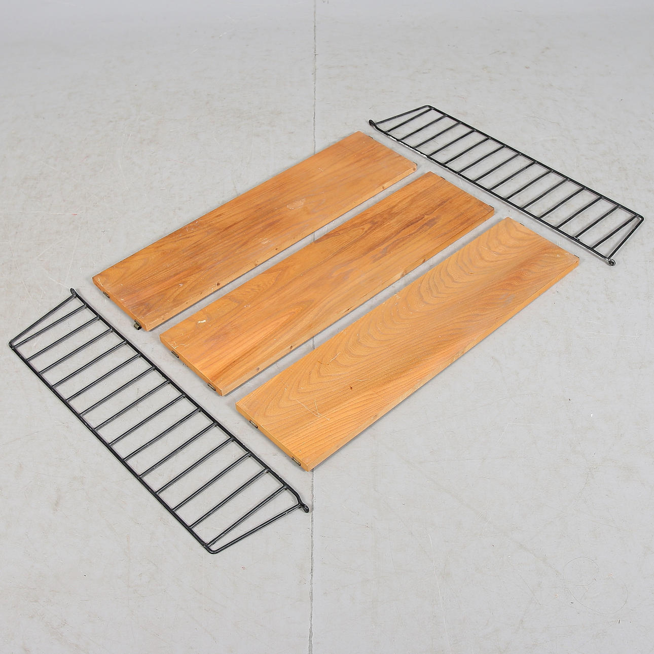 STRINGHYLLA, 5 delar, formgiven av Nisse Strinning, 1950/60-tal.