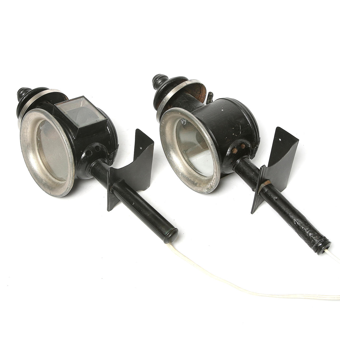 VAGNSLYKTOR, ett par, plåt och glas, 18/1900-tal.