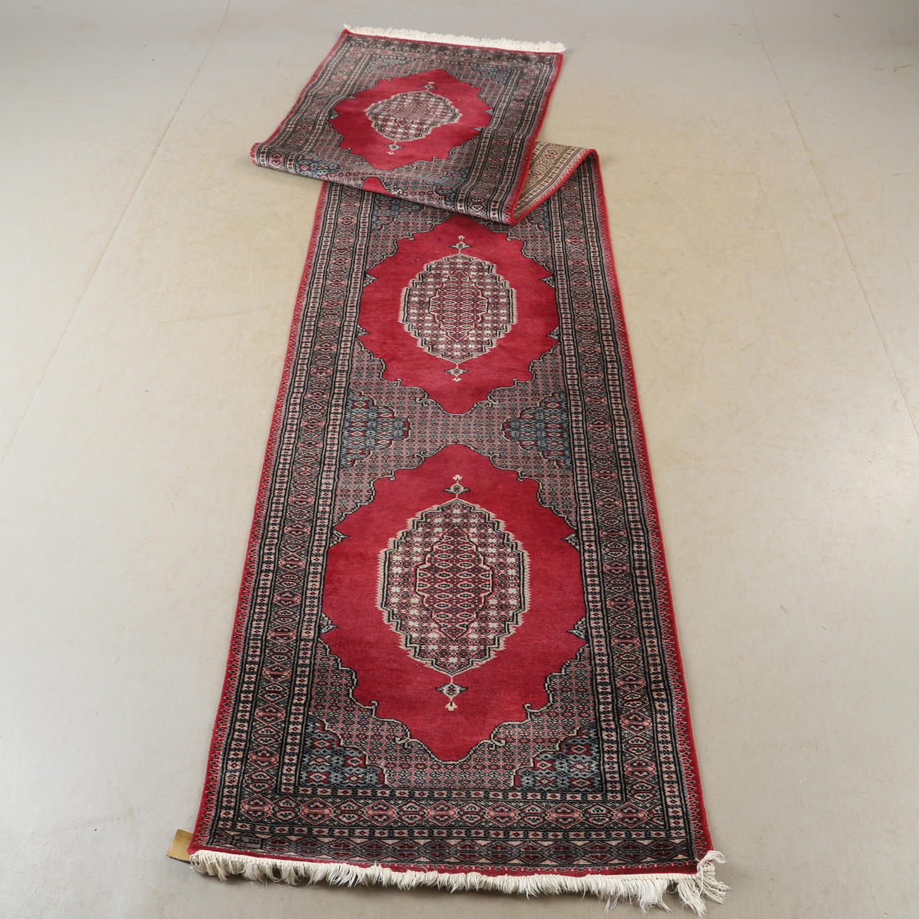 MATTA, orientalisk, galleri, 363 x 81 cm.