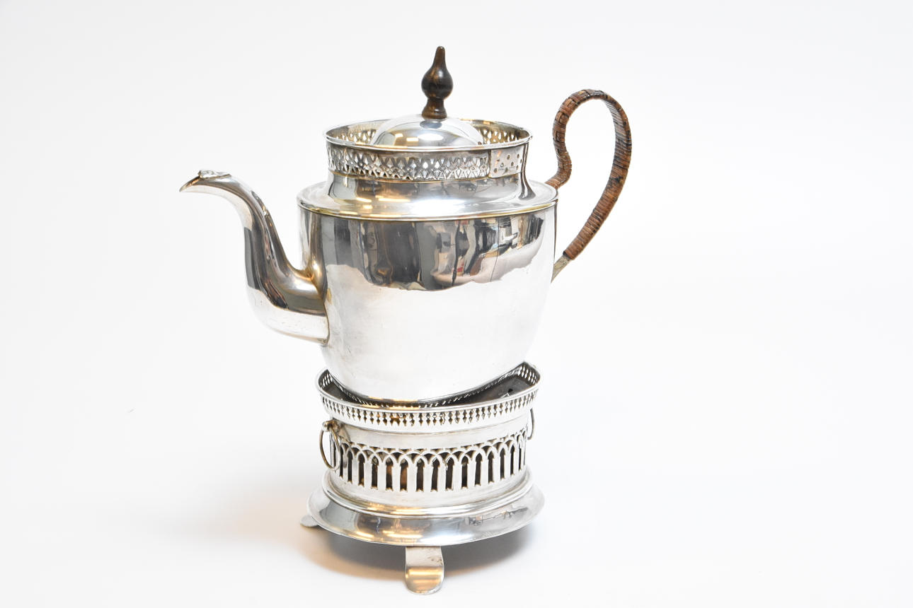 KAFFEKANNA med värmeställ, nysilver 18-1900 tal.