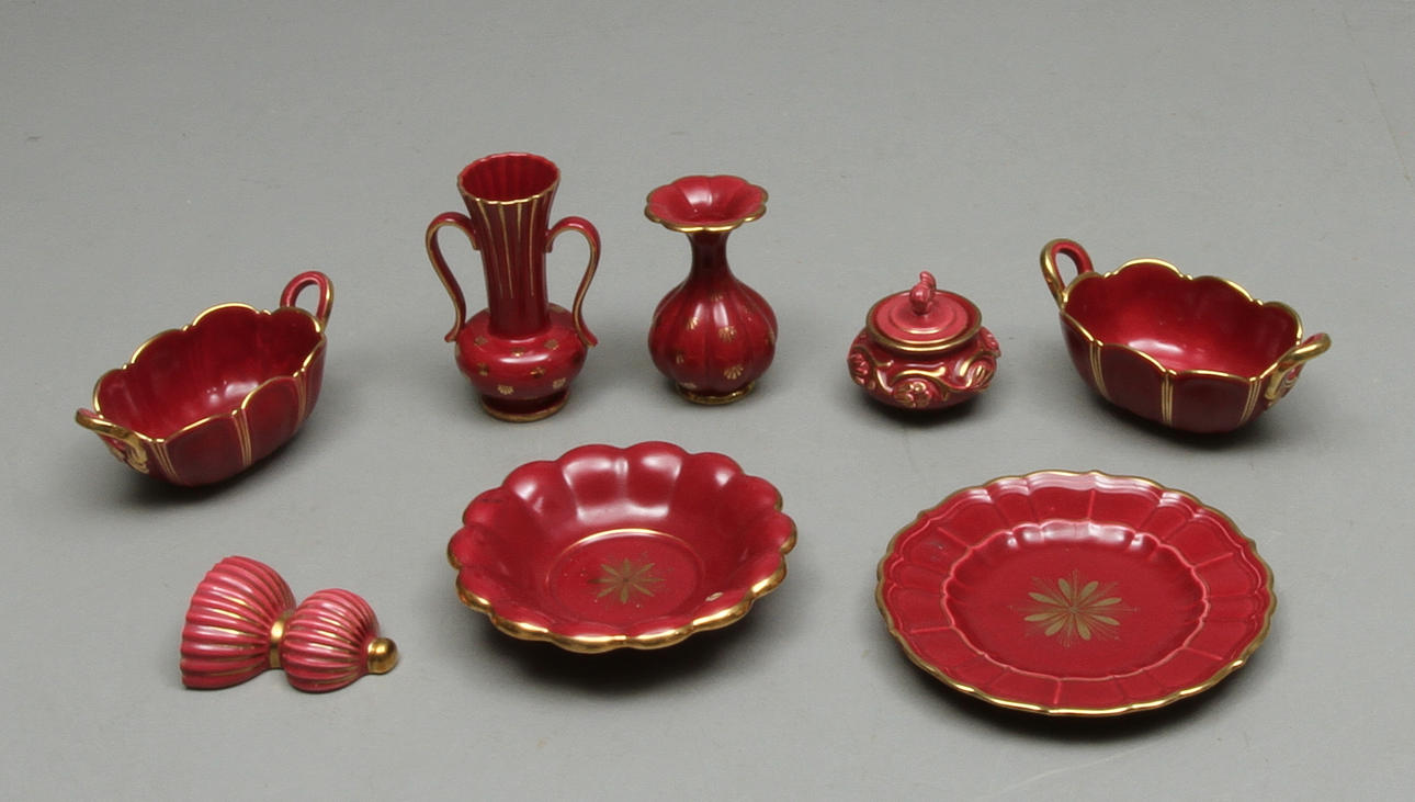 PARTI KERAMIK ca 7 delar, "Röd rubin" Arthur Percy/Eugene Trost Gefle.