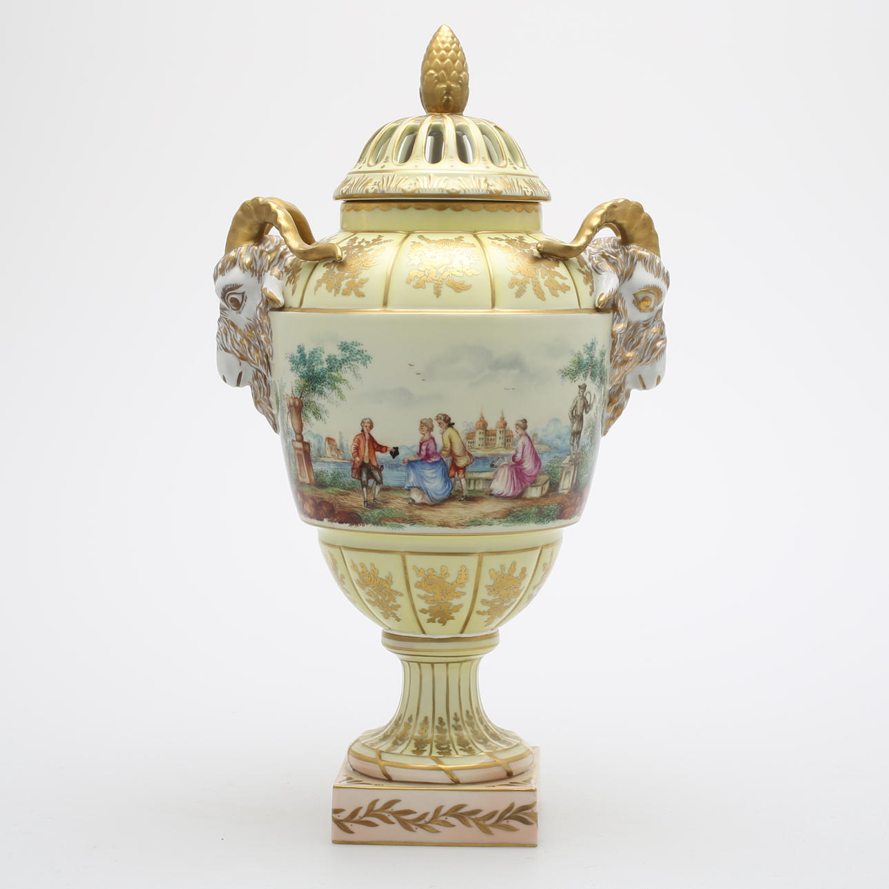 LOCKURNA, porslin, Dresden, Tyskland.