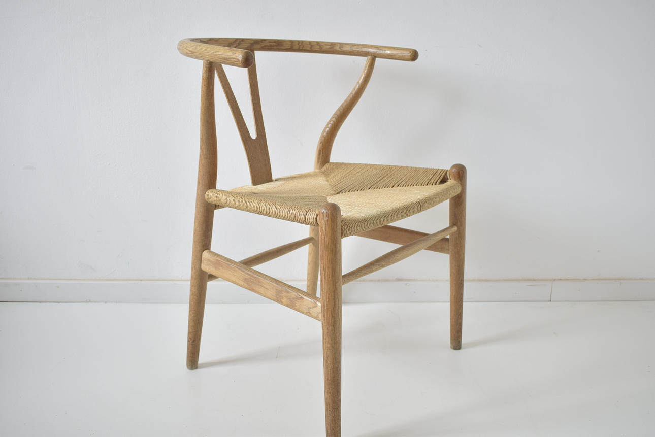 HANS J. WEGNER. Y Stol i ek, 1900-tal.