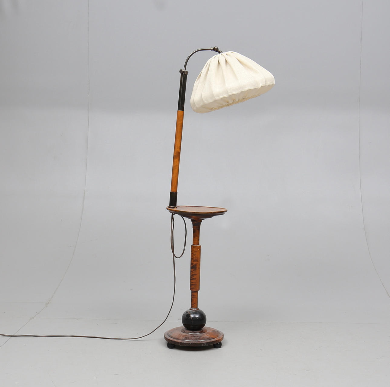 GOLVLAMPA, art deco, 1920-/30-tal.