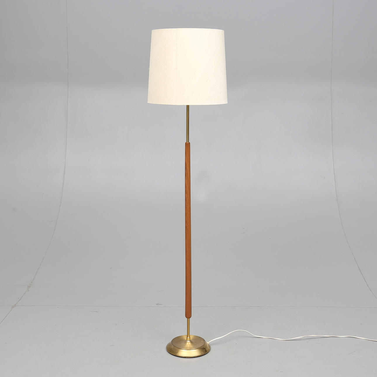 GOLVLAMPA, EWÅ, 1900-talets andra hälft.