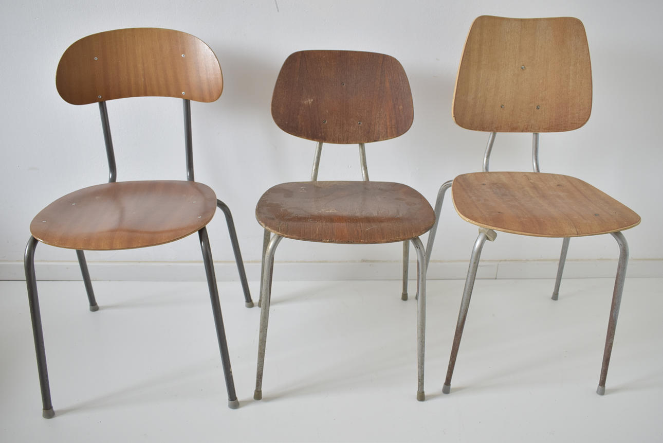 3 STOLE I TEAK, 1900-tallet.