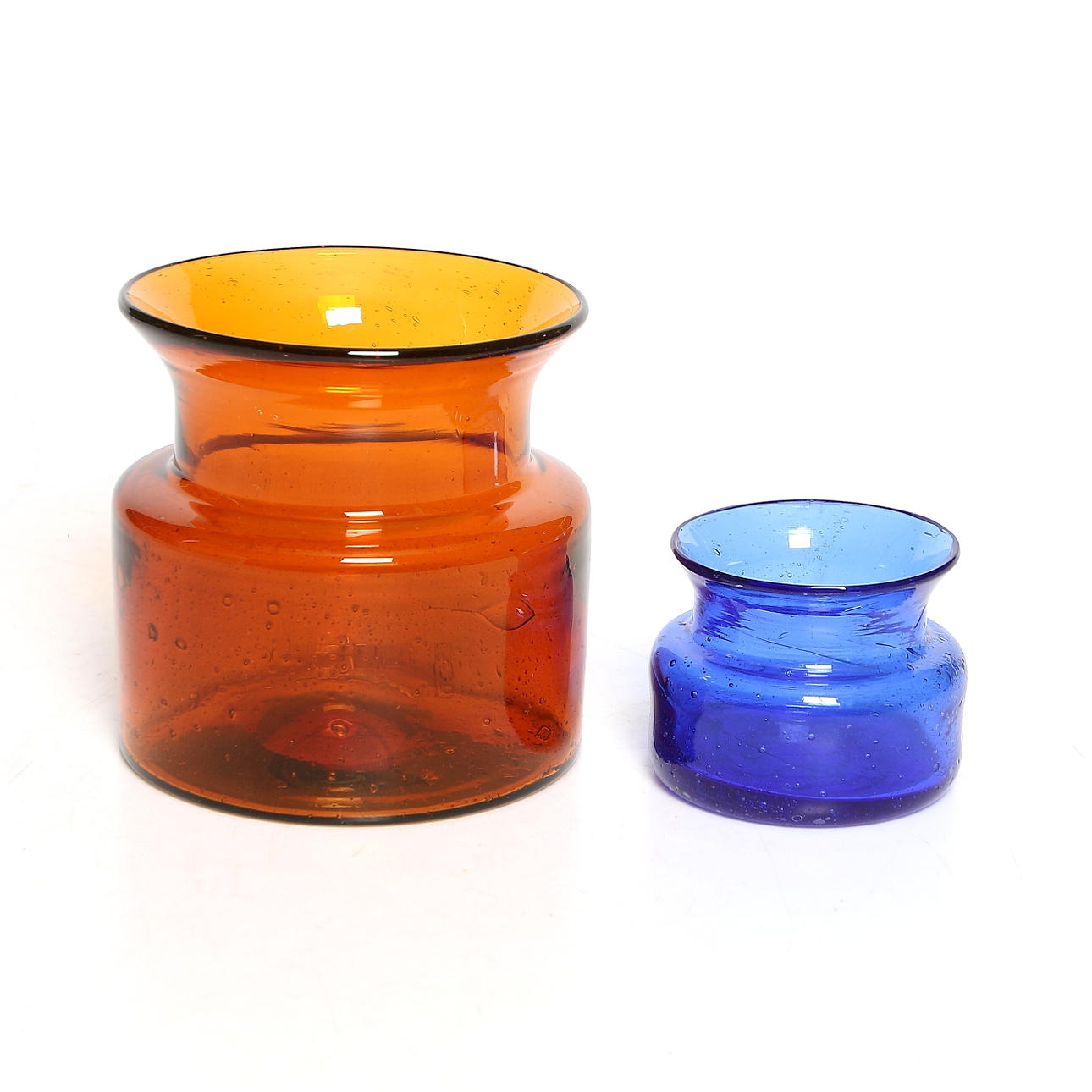 VASER, 2 st, glas, Erik Höglund, Boda glasbruk, signerade, 1900-talets andra hälft.