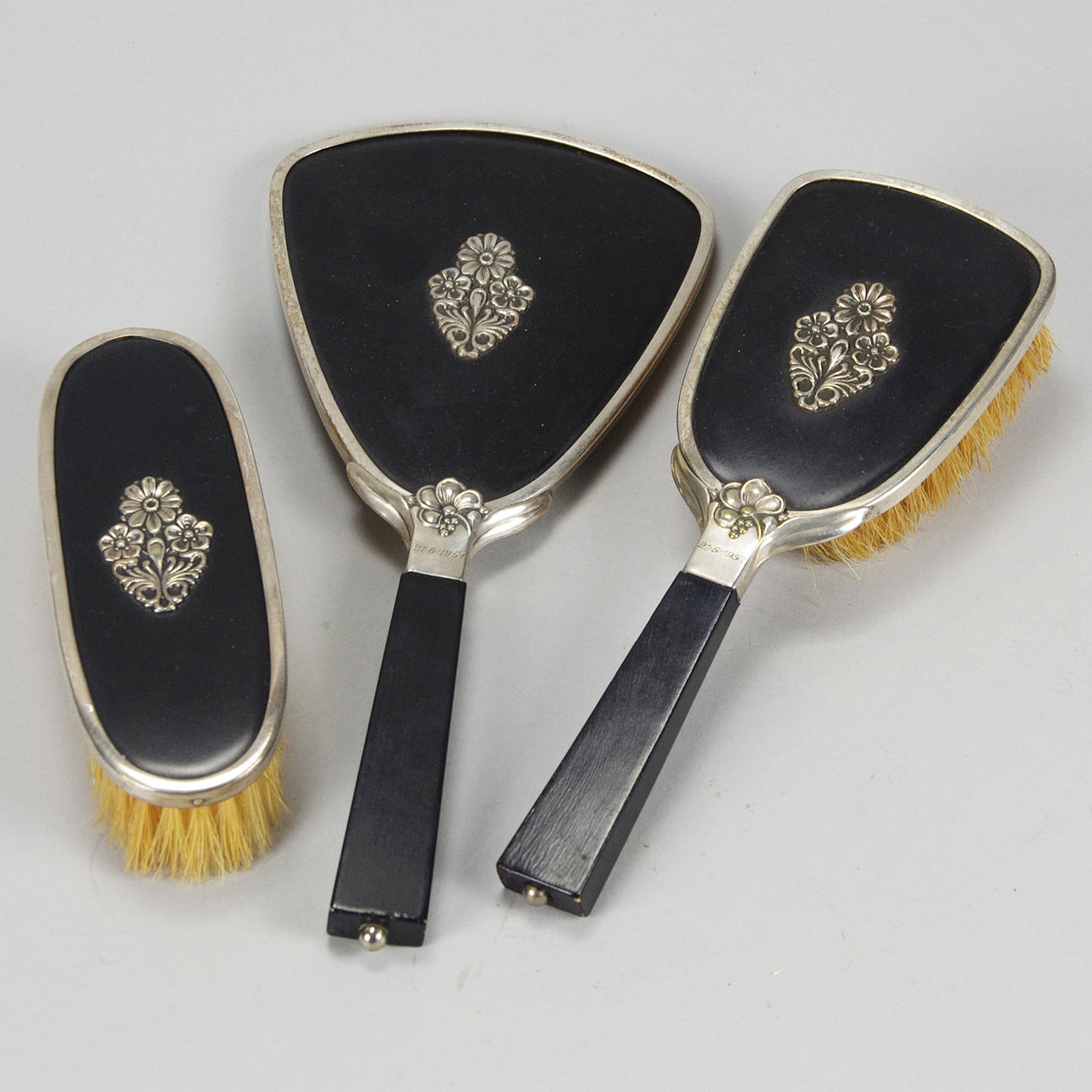 HANDSPEGEL SAMT 2 BORSTAR, Art Deco.