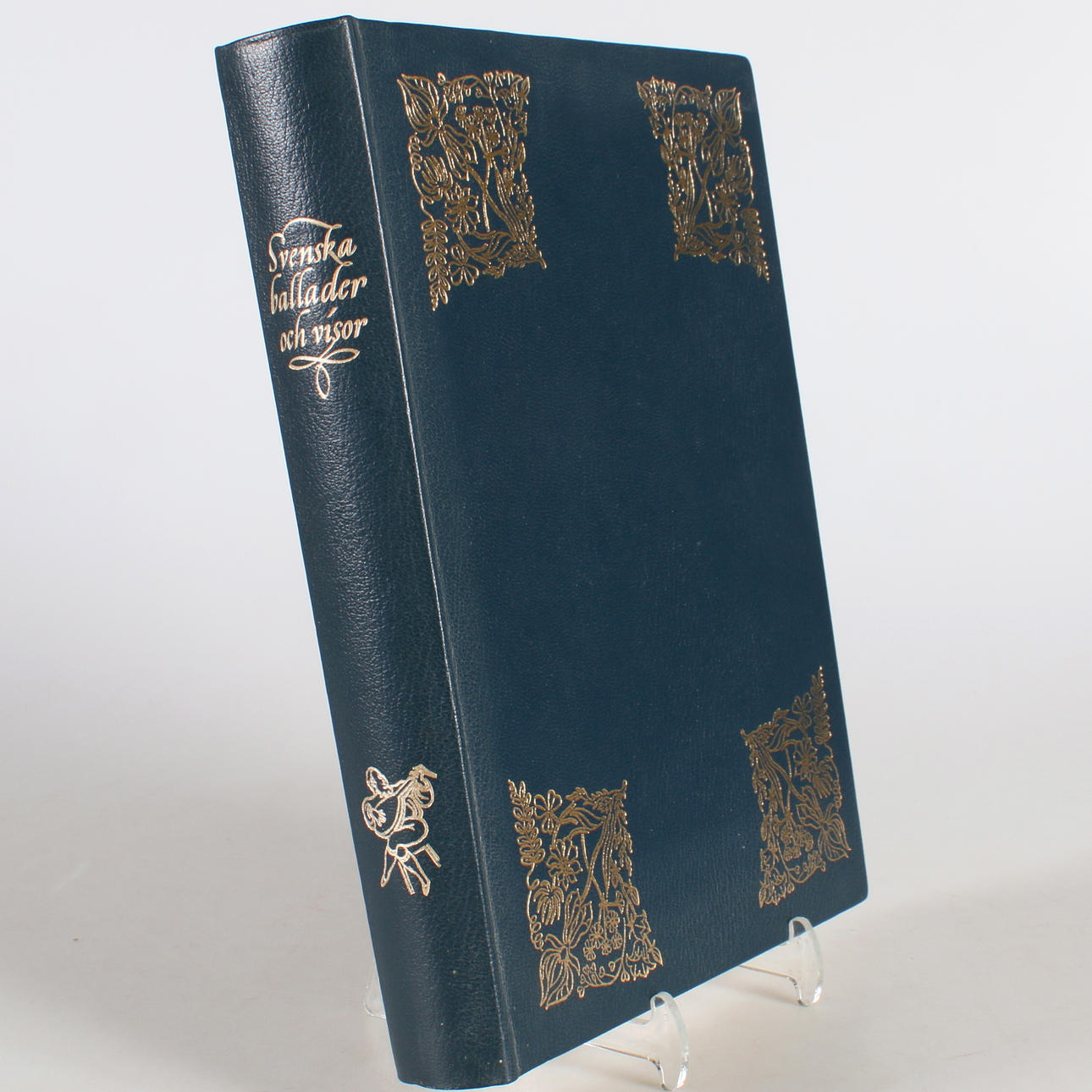 BOK, "Svenska ballader och visor" av Evert Taube, 65/300, Lindfors, 1974.