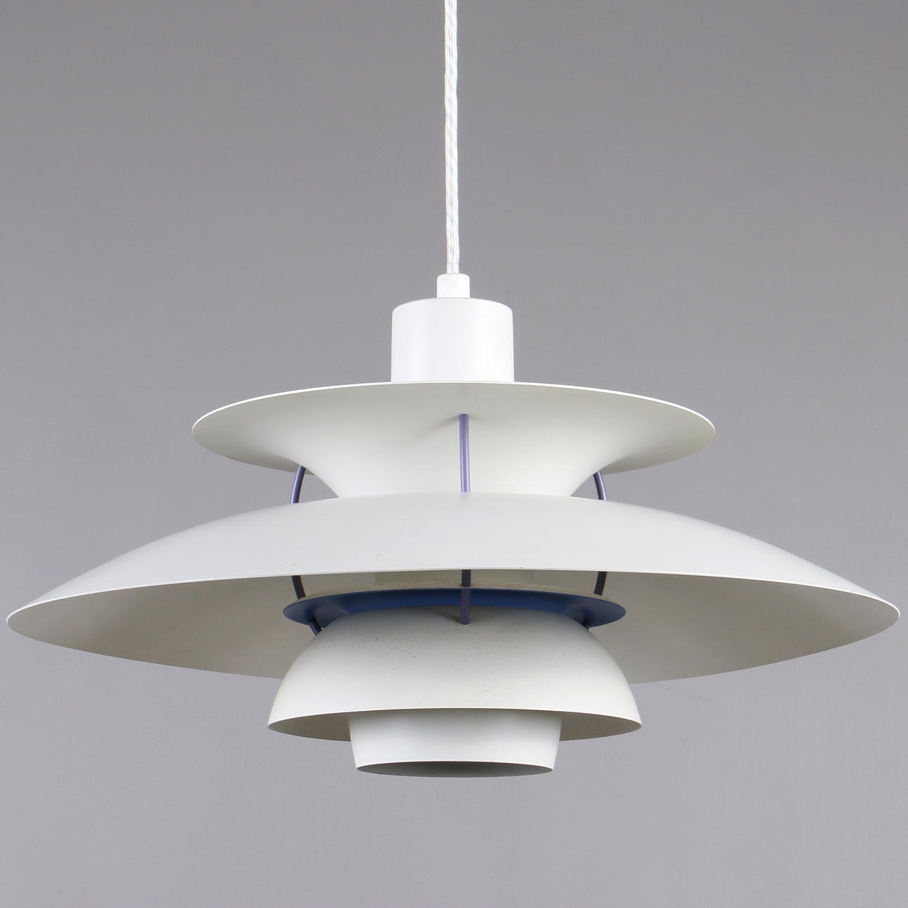 TAKLAMPA, "PH 5", Poul Henningsen för Louis Poulsen, Danmark.