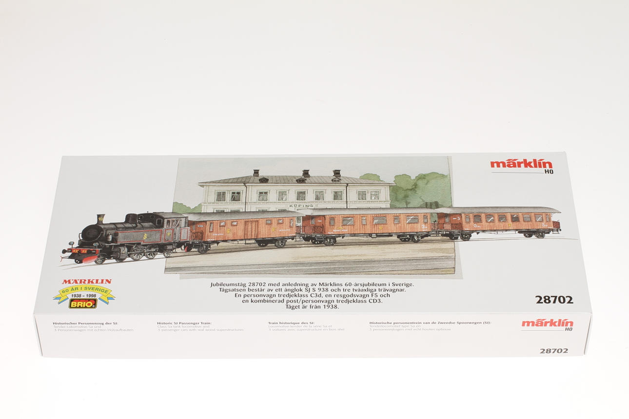 MODELLTÅG MÄRKLIN 28702 svenska tågsatsen med S-loket trävagnar i originalkartong.