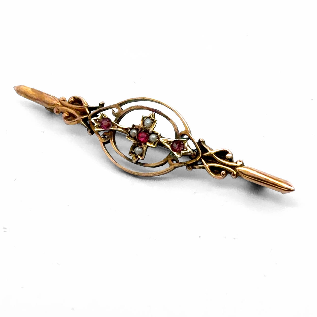 RUBY AND PEARL BROOCH.