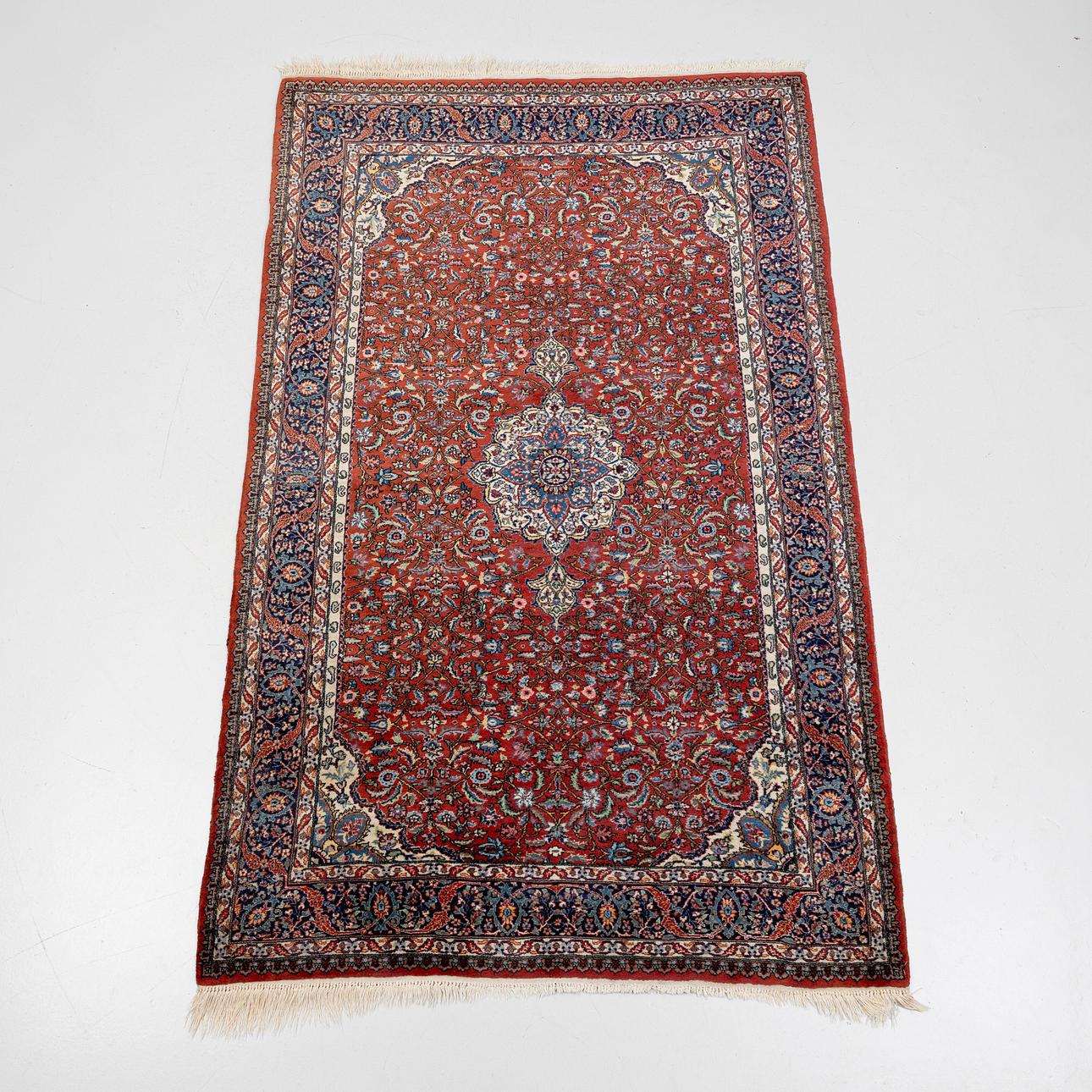 MATTA, orientalisk, ca 217 x 137 cm.