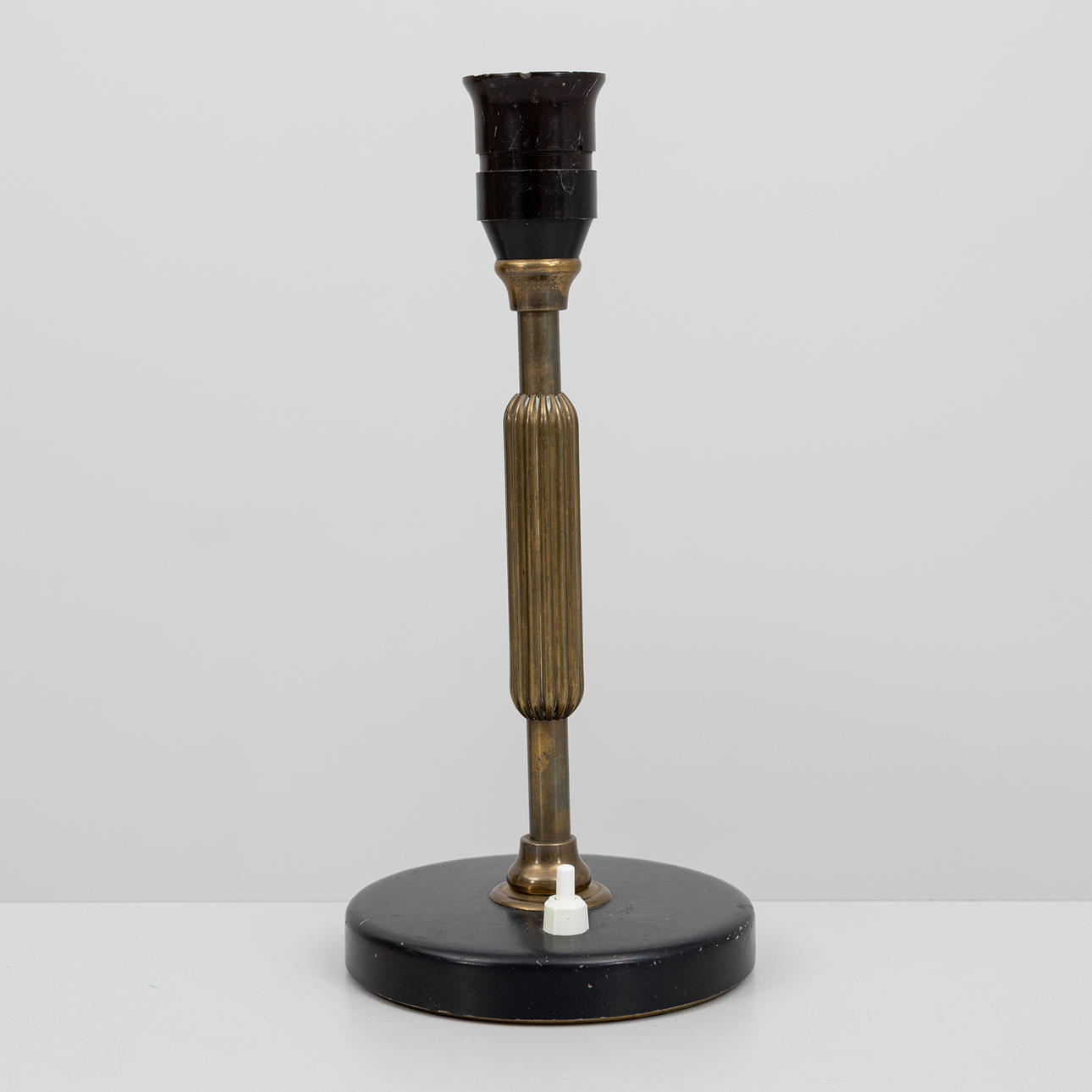 TABLE LAMP. metal, 1930s/40s.