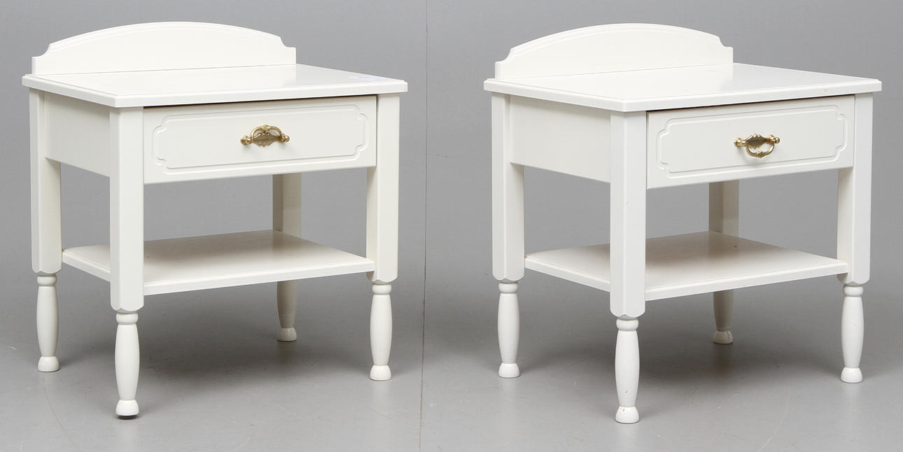 NATTBORD ett par sent 1900-tal.