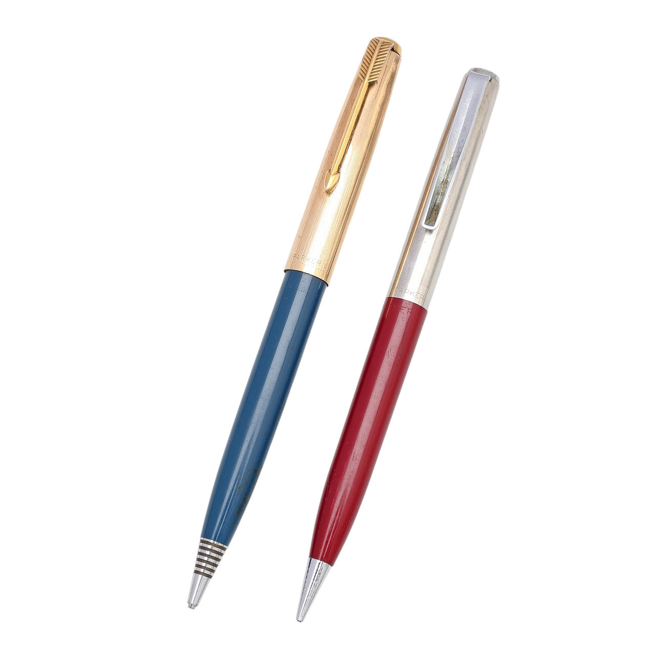 PARKER. Two fountain pens.