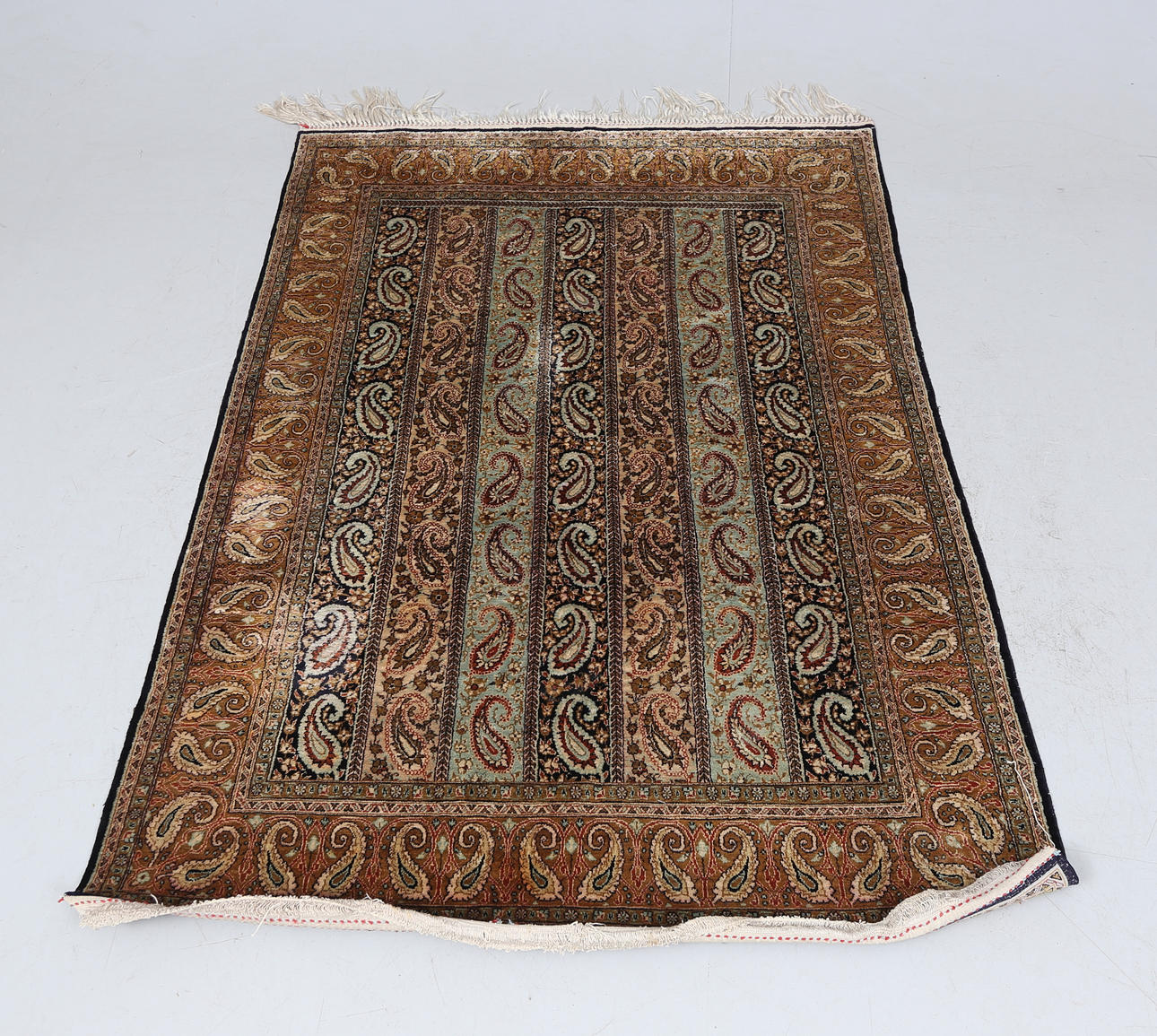 MATTA, orientalisk, Ghom, 150 cm x 107 cm.
